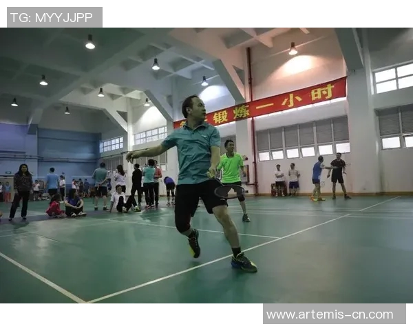 成都羽毛球队盯防战术解析与热点关注探讨