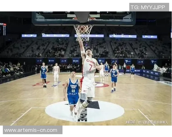 方硕的篮球之路：从青涩少年到职业赛场的拼搏与成长