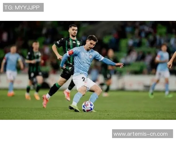 西联队与墨尔本城足球队的激烈对决精彩回顾与分析