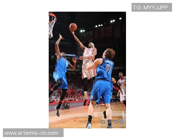 2015年NBA季后赛火箭对小牛的精彩对决及最终结果分析