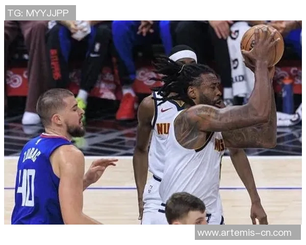 掘金与凯尔特人激战正酣NBA赛场精彩瞬间回顾与分析